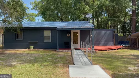 704 Bay St, Waycross, GA 31501