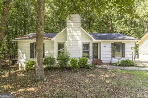 1345 Lancelot Ln, Macon, GA 31220