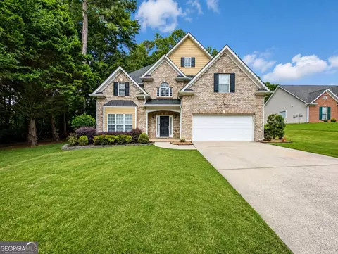 1098 Whisperwood Ln, Lawrenceville, GA 30043