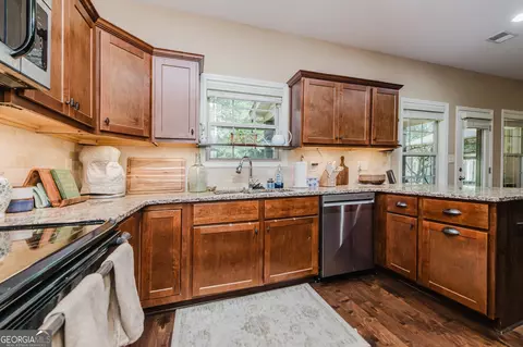 Kitchen - 211 Wild Azalea Dr, Perry, GA 31069 photo 3 of 3