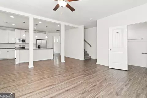Living - 176 Bryon Ln, Acworth, GA 30102 photo 2 of 4