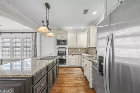 Kitchen - 839 Legends Dr, Monroe, GA 30655 photo 10 of 11