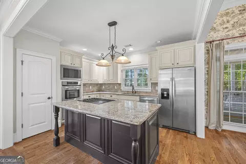 Kitchen - 839 Legends Dr, Monroe, GA 30655 photo 4 of 11