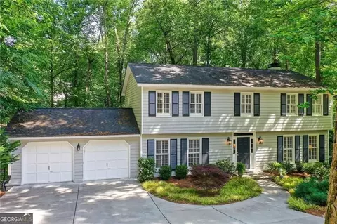 635 Winding Creek Ct, Sandy Springs, GA 30328