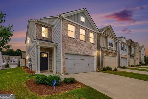 Exterior - 7666 Squire Ct, Fairburn, GA 30213 photo 6 of 7