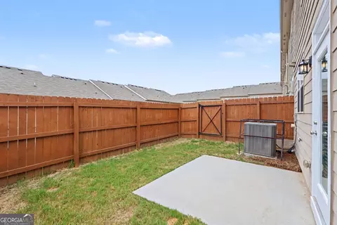 Exterior - 7666 Squire Ct, Fairburn, GA 30213 photo 2 of 7