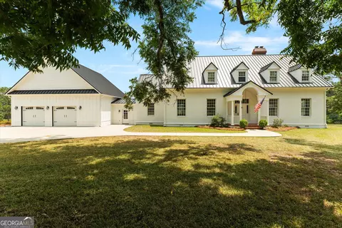 2224 Chainey Briar Rd, Metter, GA 30439