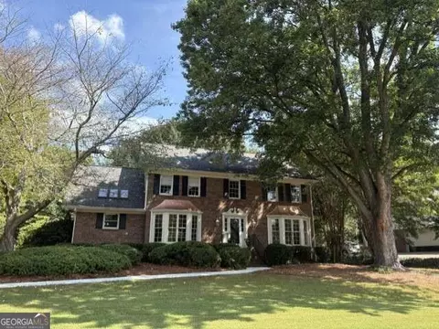110 Station Pkwy, Roswell, GA 30075
