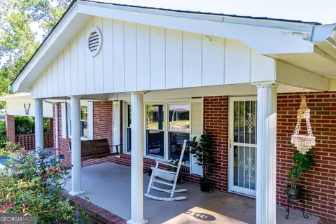 Exterior - 105 Sharp Dr, Carrollton, GA 30117 photo 7 of 14