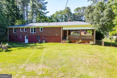 Exterior - 105 Sharp Dr, Carrollton, GA 30117 photo 9 of 14