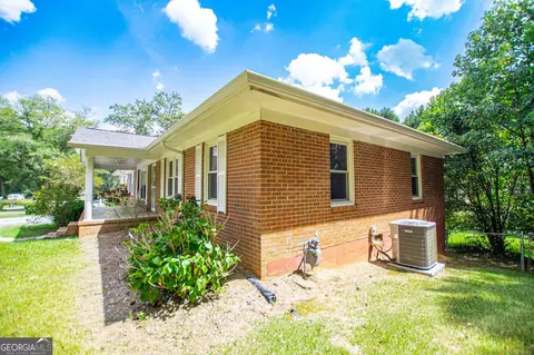 Exterior - 105 Sharp Dr, Carrollton, GA 30117 photo 11 of 14