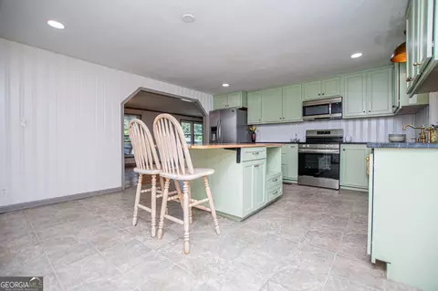 Kitchen - 105 Sharp Dr, Carrollton, GA 30117 photo 8 of 13
