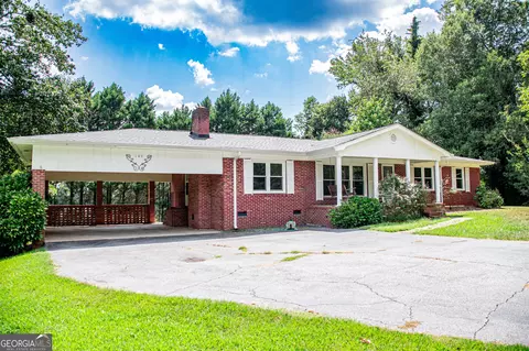 105 Sharp Dr, Carrollton, GA 30117