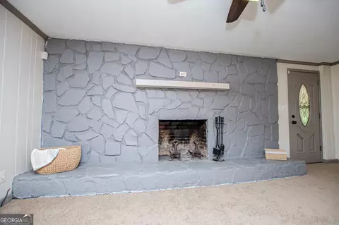 Living - 105 Sharp Dr, Carrollton, GA 30117 photo 6 of 8