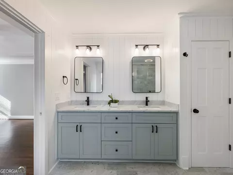 Bath - 3965 Hamilton View Way, Dacula, GA 30019 photo 2 of 5