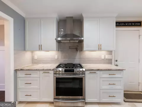 Kitchen - 3965 Hamilton View Way, Dacula, GA 30019 photo 2 of 6