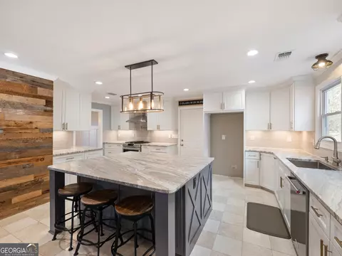 Kitchen - 3965 Hamilton View Way, Dacula, GA 30019 photo 6 of 6