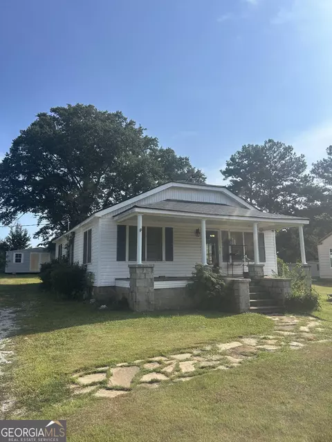 63 Clairmont Ave, Elberton, GA 30635