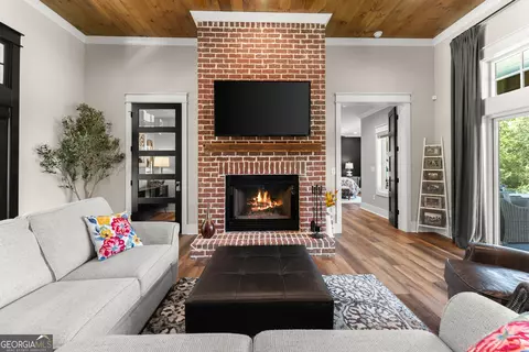Living - 1844 Bermuda Ave, Demorest, GA 30535 photo 2 of 2
