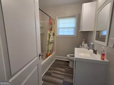 Bath - 219 E Johnson St, Temple, GA 30179 photo 1 of 5