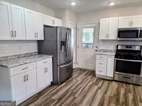 Kitchen - 219 E Johnson St, Temple, GA 30179 photo 4 of 5
