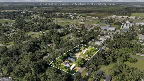 33 Peeler Ave, Lakeland, GA 31635