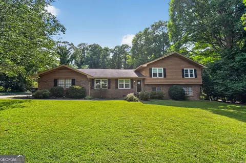 2197 Valley Creek Cir, Snellville, GA 30078