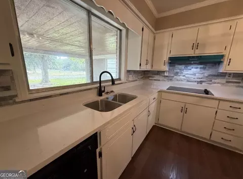 Kitchen - 412 Roberson St, Dublin, GA 31021 photo 3 of 3