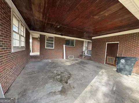Exterior - 412 Roberson St, Dublin, GA 31021 photo 1 of 9