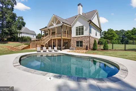 Exterior - 417 Fox Valley Dr, Monroe, GA 30656 photo 14 of 20
