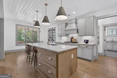 Kitchen - 417 Fox Valley Dr, Monroe, GA 30656 photo 2 of 7