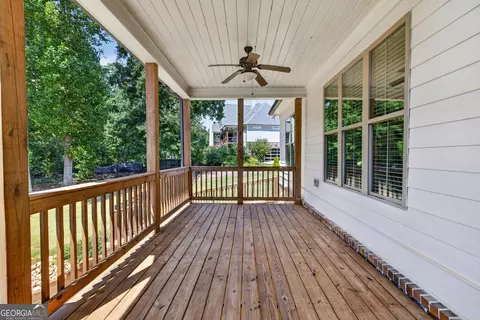 Exterior - 417 Fox Valley Dr, Monroe, GA 30656 photo 8 of 20