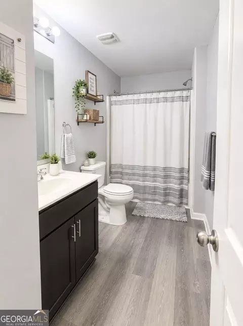 Bath - 1402 Turning Leaf Ln, Pendergrass, GA 30567 photo 1 of 1