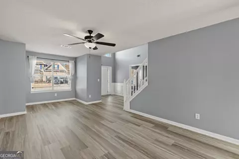 Living - 541 Hamlet Dr, Hampton, GA 30228 photo 6 of 7