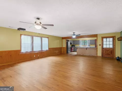 Living - 107 Midway Rd, Barnesville, GA 30204 photo 5 of 5