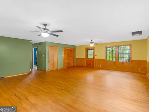Living - 107 Midway Rd, Barnesville, GA 30204 photo 2 of 5