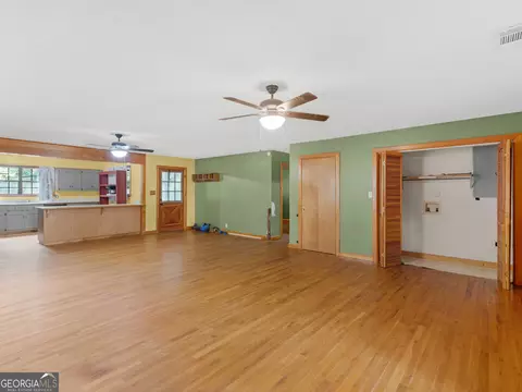 Living - 107 Midway Rd, Barnesville, GA 30204 photo 4 of 5