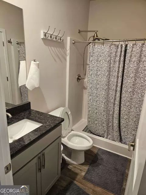 Bath - 86 Jacoby Dr, Fairburn, GA 30213 photo 1 of 6
