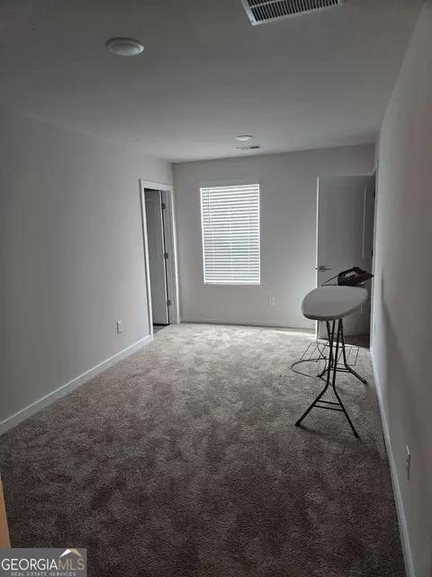 Entry Way - 86 Jacoby Dr, Fairburn, GA 30213 photo 3 of 5