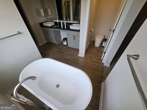Bath - 86 Jacoby Dr, Fairburn, GA 30213 photo 6 of 6