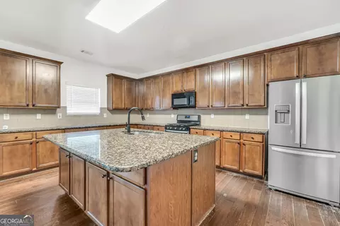 Kitchen - 60 Snapdragon Ln, Covington, GA 30014 photo 5 of 5