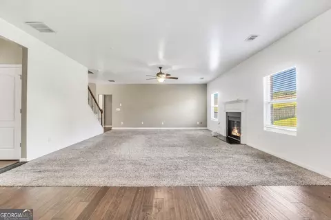Living - 60 Snapdragon Ln, Covington, GA 30014 photo 5 of 16