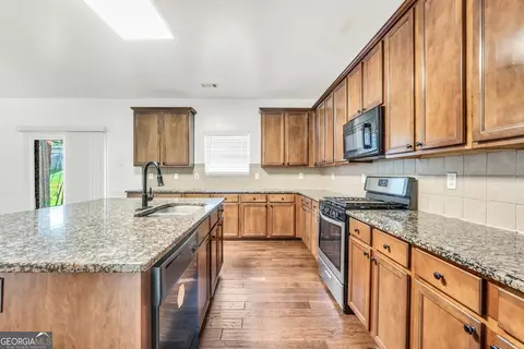 Kitchen - 60 Snapdragon Ln, Covington, GA 30014 photo 3 of 5