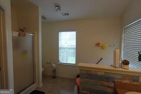 Bath - 5943 Rex Ridge Ct, Rex, GA 30273 photo 1 of 2