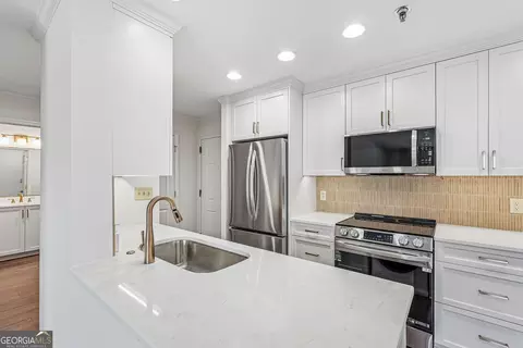 300 Johnson Ferry Rd NE #B-601, Sandy Springs, GA 30328