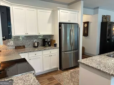 Kitchen - 128 Rubil Way, Demorest, GA 30535 photo 2 of 5