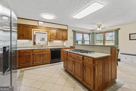 Kitchen - 161 Minter Dr, Hampton, GA 30228 photo 1 of 4