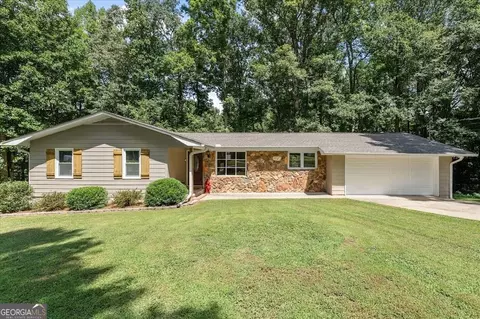 215 Eldorado Dr, Carrollton, GA 30116