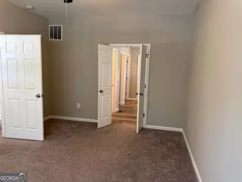 Entry Way - 2434 Remington Dr, Commerce, GA 30529 photo 2 of 5
