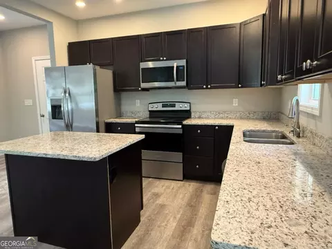 Kitchen - 2434 Remington Dr, Commerce, GA 30529 photo 1 of 2
